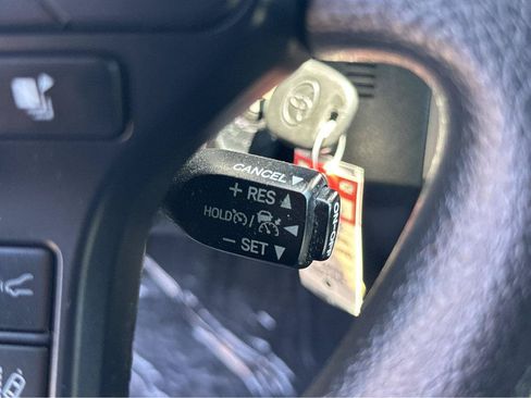 Used 2020 Toyota Tacoma SR RWD image 30