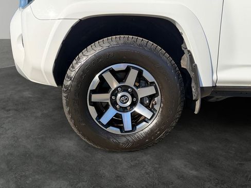 Used 2020 Toyota 4Runner TRD Off-Road AWD/4WD image 4