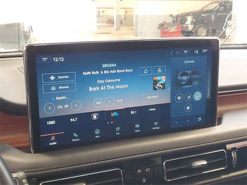 Certified 2022 Lincoln Nautilus Reserve w/ Equipment Group 201A image 21