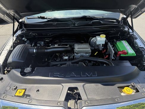 Used 2019 RAM 1500 Big Horn AWD/4WD image 8