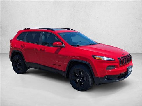 Used 2017 Jeep Cherokee High Altitude AWD/4WD image 3