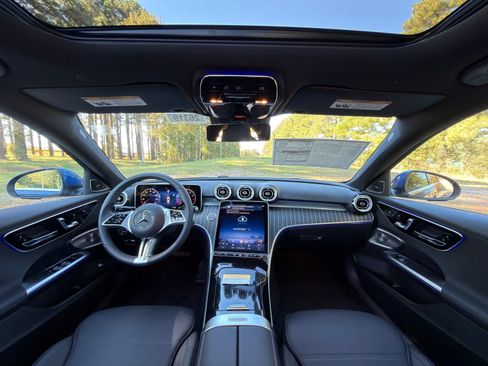 Used 2026 Mercedes-Benz C 300 Sedan image 2