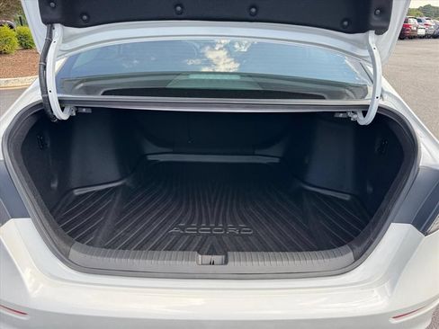 Used 2024 Honda Accord EX image 10