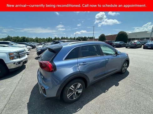 Used 2022 Kia Niro EX Premium FWD image 7