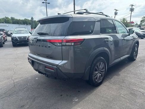 Used 2023 Nissan Pathfinder SV w/ SV Premium Package AWD/4WD image 2