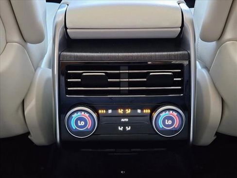 Used 2024 Land Rover Range Rover Long Wheelbase Autobiography image 19