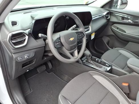 New 2026 Chevrolet TrailBlazer LS w/ LS Convenience Package FWD image 8