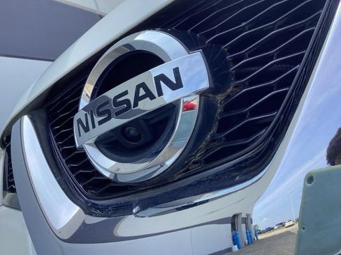 Used 2016 Nissan Rogue SL w/ SL Premium Package AWD/4WD image 4