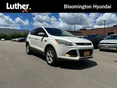 Used 2015 Ford Escape SE FWD image 1
