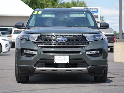 Used 2024 Ford Explorer XLT w/ Equipment Group 202A AWD/4WD image 8