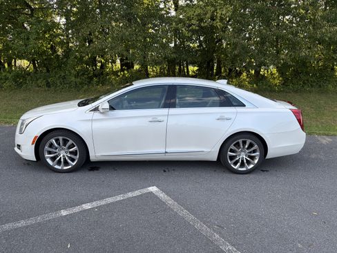 Used 2016 Cadillac XTS Premium AWD/4WD image 10