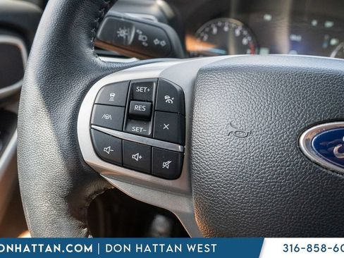 Used 2023 Ford Explorer XLT w/ Equipment Group 202A AWD/4WD image 12