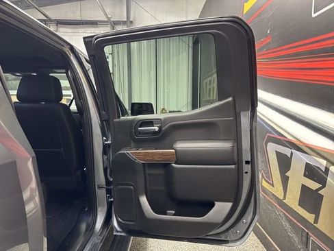Used 2019 Chevrolet Silverado 1500 High Country w/ High Country Premium Package AWD/4WD image 28