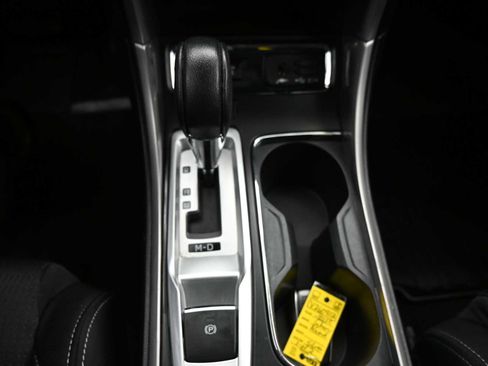 Used 2022 Subaru Ascent Premium w/ Convenience Package image 21