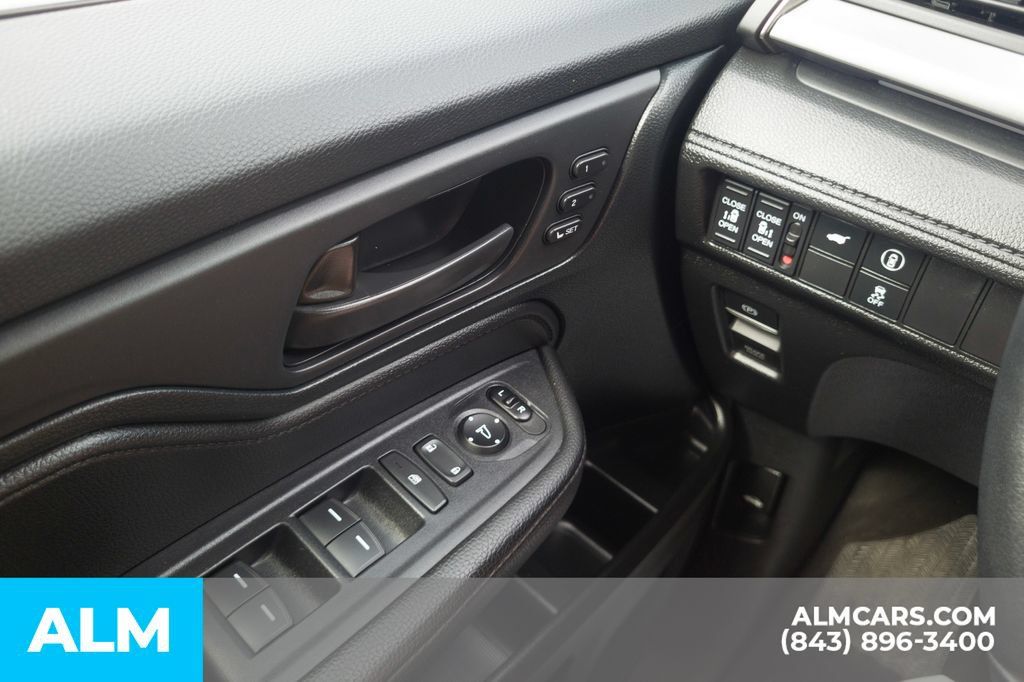Used 2023 Honda Odyssey Sport image 32