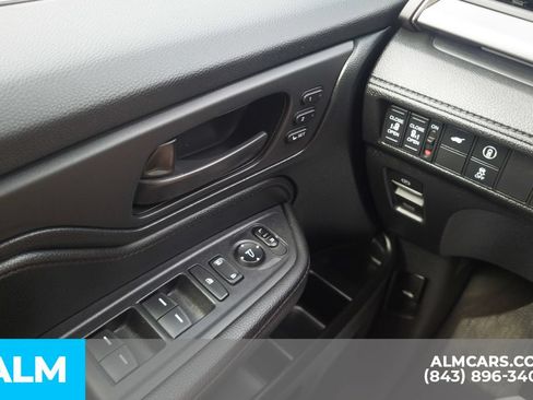 Used 2023 Honda Odyssey Sport image 32