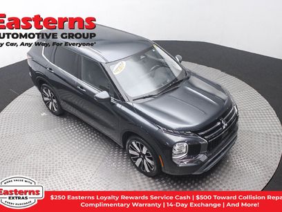 Used 2025 Mitsubishi Outlander SE