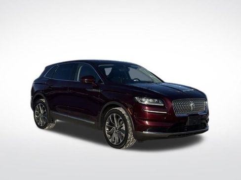 Used 2023 Lincoln Nautilus Reserve image 3
