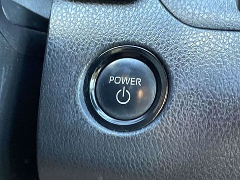 Used 2025 Toyota Camry SE w/ Convenience Package image 26