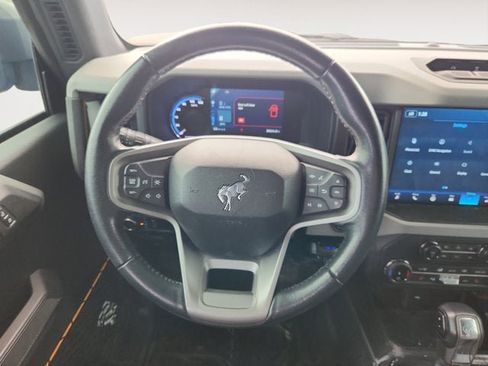 Used 2022 Ford Bronco Badlands w/ Sasquatch Package image 12