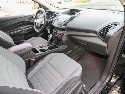 Used 2019 Ford Escape S image 21