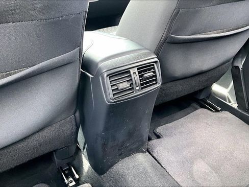 Used 2019 Nissan Rogue S FWD image 25