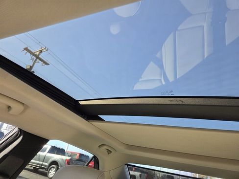 Used 2016 Chrysler 300 C w/ Safetytec Plus Group image 23