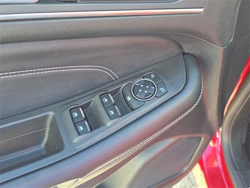 Used 2024 Ford Edge Titanium image 23