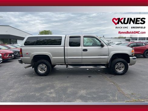 Used 2005 GMC Sierra 2500 SLE w/ Snow Plow Prep Package AWD/4WD image 4