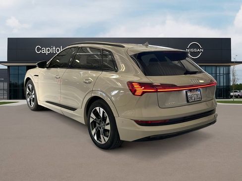Used 2021 Audi e-tron Premium w/ Convenience Plus Package image 7
