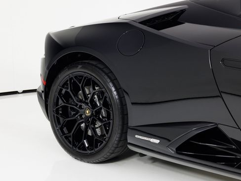 Used 2021 Lamborghini Huracan EVO RWD image 69