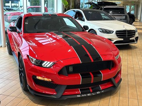 Used 2017 Ford Mustang Shelby GT350 RWD image 2