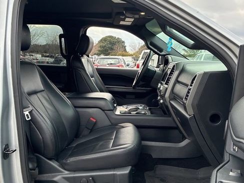 Used 2020 Ford Expedition XLT w/ Equipment Group 202A image 16