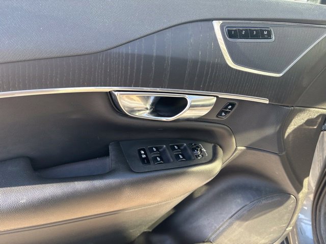 Used 2020 Volvo XC90 T5 Momentum w/ Protection Package AWD/4WD image 12