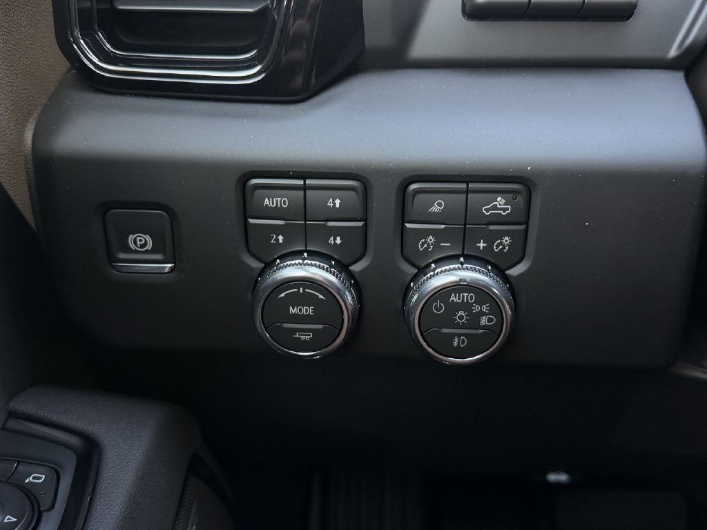New 2026 GMC Sierra 1500 AT4 w/ AT4 Premium Package AWD/4WD image 19