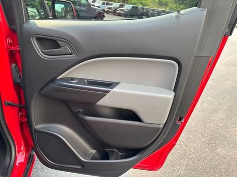 Used 2020 Chevrolet Colorado W/T w/ WT Convenience Package AWD/4WD image 16