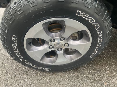 Used 2016 Jeep Wrangler Unlimited Sport w/ Quick Order Package 24S image 31