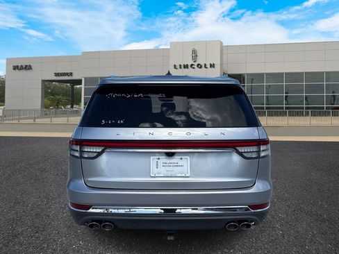 Certified 2022 Lincoln Aviator Reserve AWD/4WD image 4
