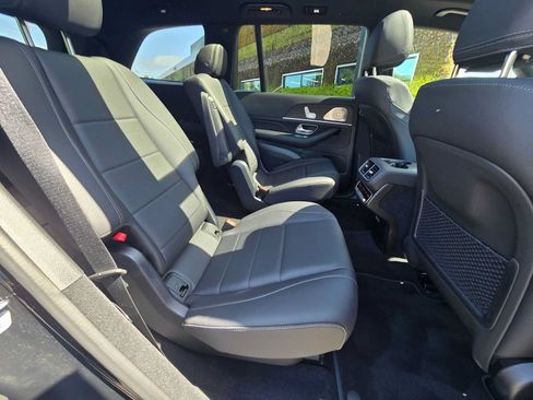 Used 2026 Mercedes-Benz GLS 450 4MATIC image 14