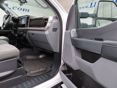 Used 2023 Ford F450 XLT image 22