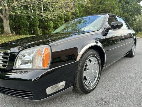 Used 2005 Cadillac De Ville w/ Limited Edition Package FWD image 81