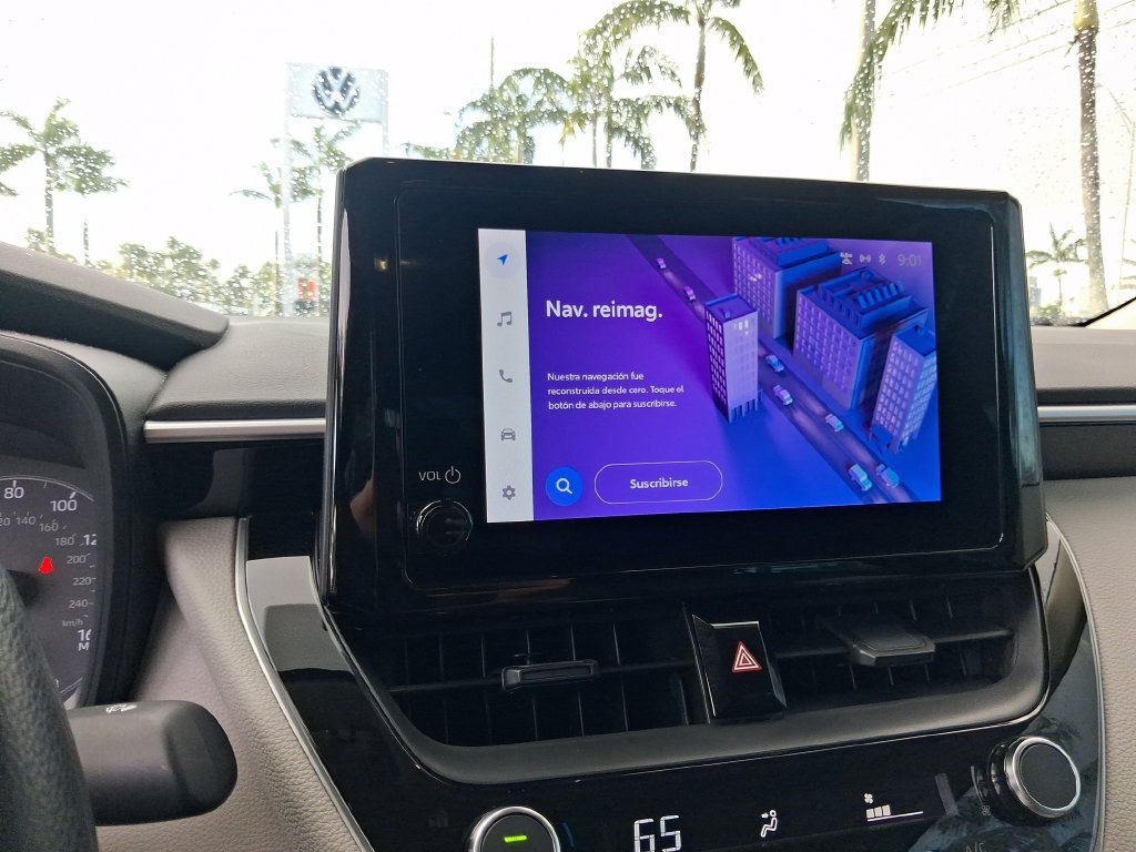 Used 2025 Toyota Corolla LE FWD image 19