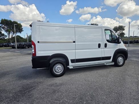 Used 2025 RAM ProMaster 2500 w/ U-Haul Equipment Group FWD image 5