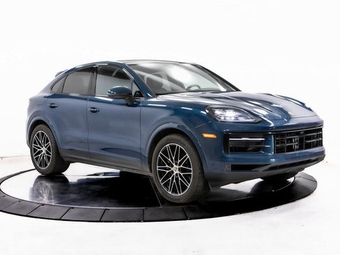 Certified 2024 Porsche Cayenne Coupe image 9