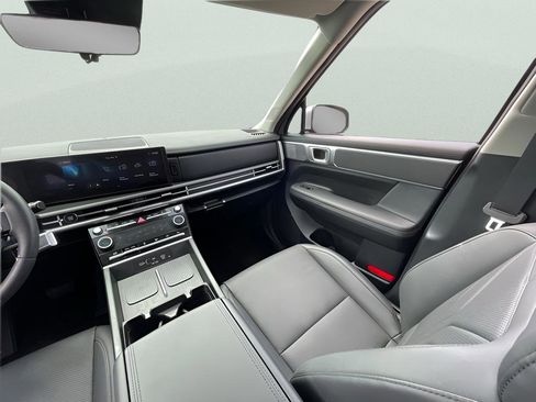 Used 2025 Hyundai Santa Fe SEL image 21