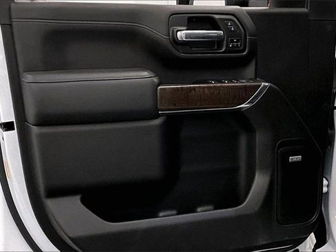 Used 2022 GMC Sierra 3500 Denali w/ Denali Ultimate Package image 18