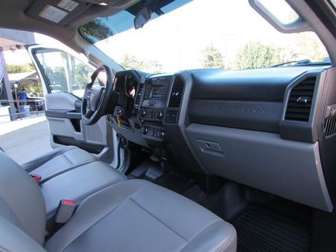 Used 2017 Ford F250 XL w/ STX Appearance Package AWD/4WD image 33
