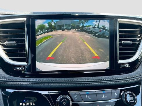 New 2026 Chrysler Pacifica Select image 13