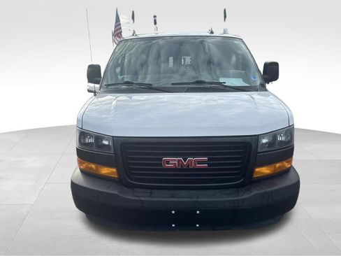 Used 2021 GMC Savana 2500 Extended w/ Driver Convenience Package image 5