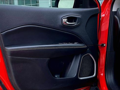 Used 2021 Jeep Compass Sport image 22